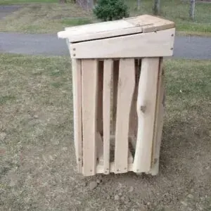 Smetiak s vekom