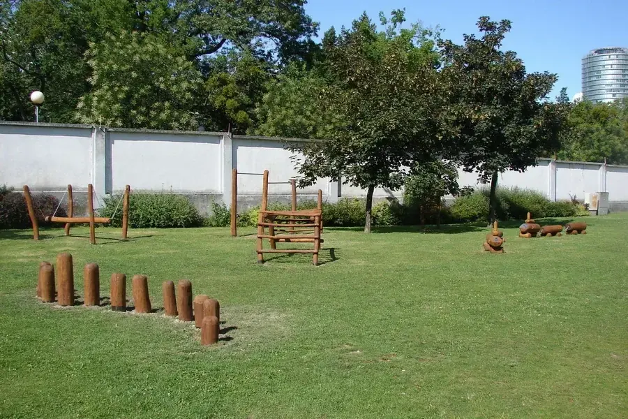 Grassalkovichova – Präsidentengarten, Foto 14